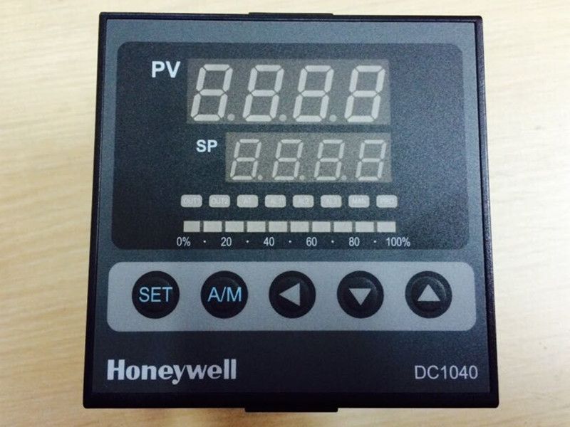 Original HONEYWELL DC1030CL-201-00-0 DC1030 DIGITAL CONTROLLERS DC1000 SERIES