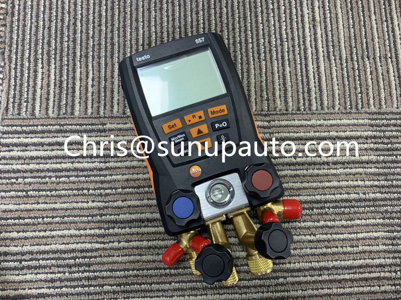 Original Testo 557 digital manifold kit - with Bluetooth and set of 4 hoses 0563 2557 